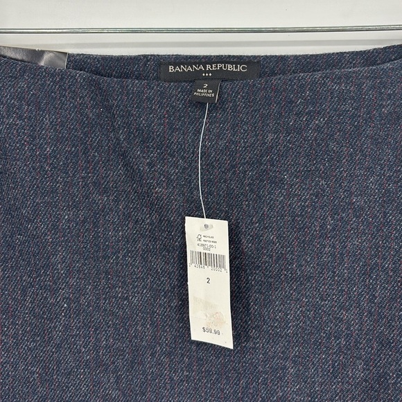 Banana Republic Factory Wool Blend Mini Skirt Women’s Size 2 Navy Blue NWT! - Picture 2 of 7